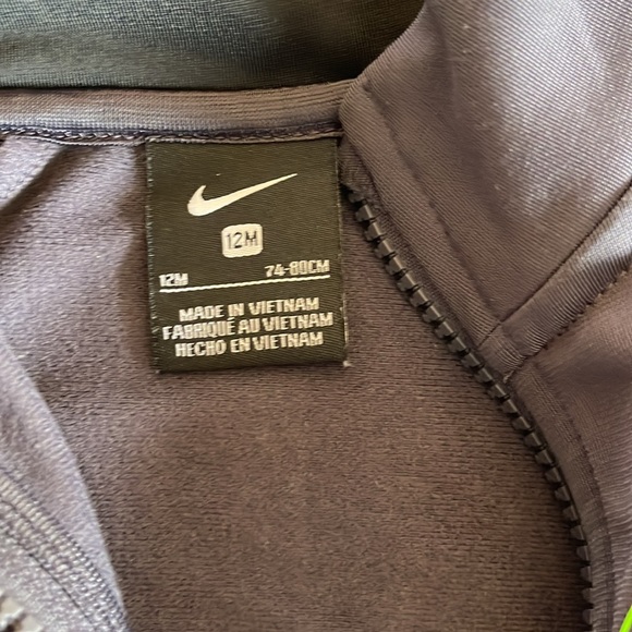 12M Nike warmup jacket - Picture 3 of 3